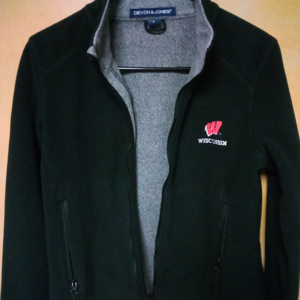 Wisconsin Badgers Devon & Jones Full Zip Sweatshirt Jacket Size Small